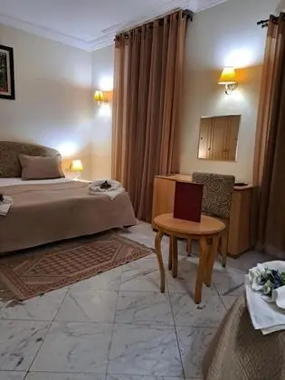 Üç Kişilik Oda