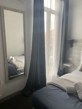 Standard Tek Büyük Yataklı Oda