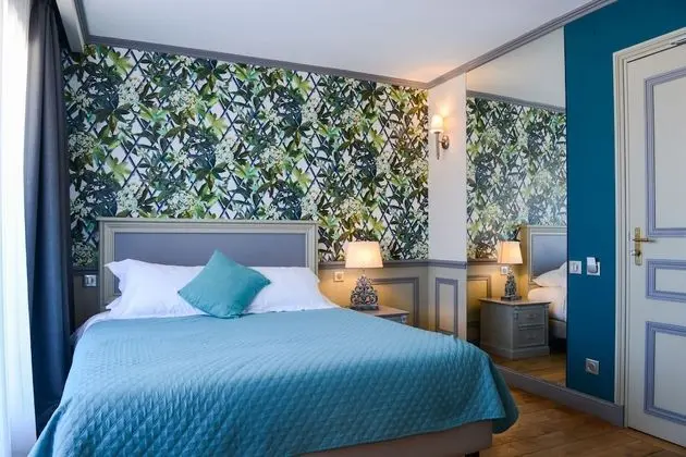 Deluxe Oda, 1 Büyük (Queen) Boy Yatak