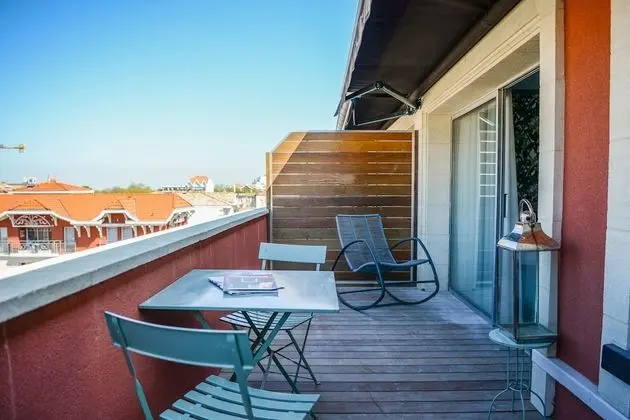 Deluxe Oda, 1 Büyük (Queen) Boy Yatak