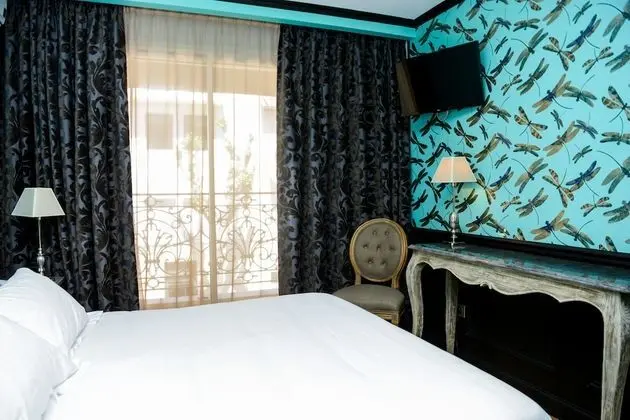 Standard Tek Büyük Yataklı Oda