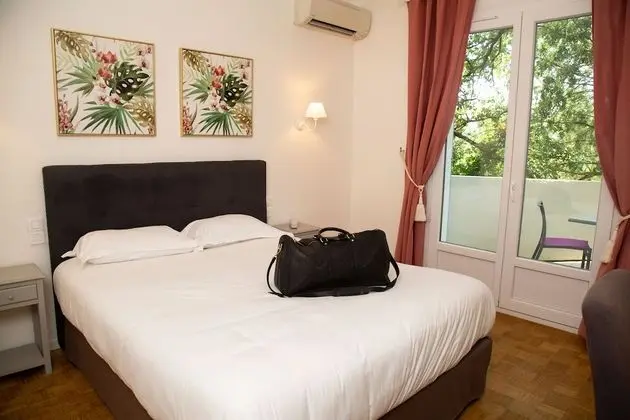 Comfort Tek Büyük veya İki Ayrı Yataklı Oda