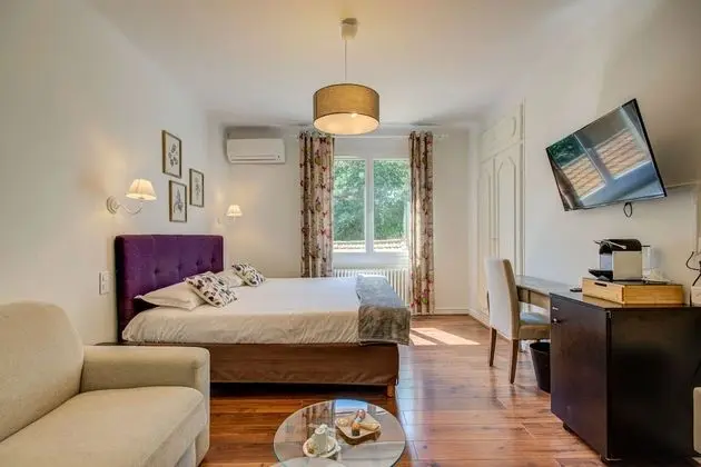 Superior Tek Büyük veya İki Ayrı Yataklı Oda