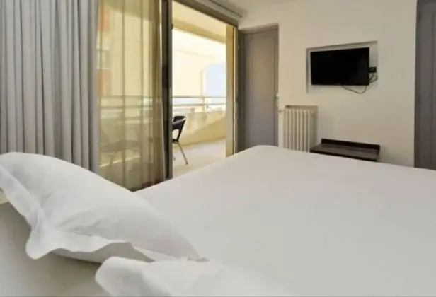 Tek Büyük Yataklı Oda, Kısmi Deniz Manzaralı