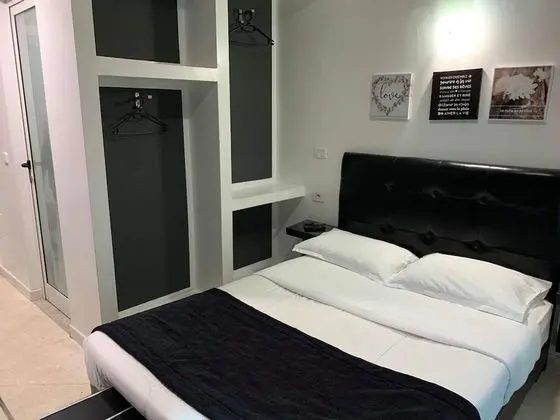 Tek Büyük veya İki Ayrı Yataklı Oda