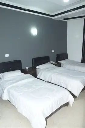 Üç Kişilik Oda