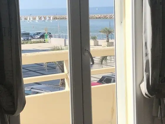 Tek Büyük Yataklı Oda, Balkon, Denize Bakan