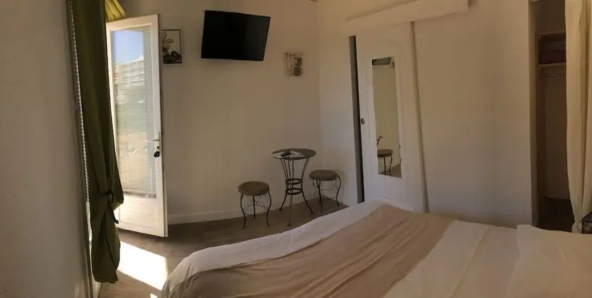 Tek Büyük Yataklı Oda, Balkon, Denize Bakan