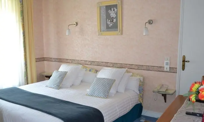 Classic Tek Büyük Yataklı Oda, 1 En Büyük (King) Boy Yatak, Sigara İçilmez, Bahçe Manzaralı