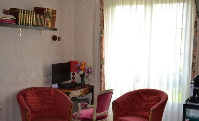 Classic Tek Büyük Yataklı Oda, 1 En Büyük (King) Boy Yatak, Sigara İçilmez, Bahçe Manzaralı