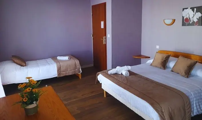 Üç Kişilik Oda