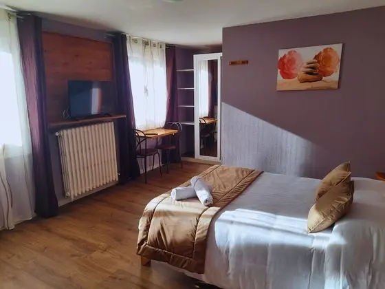 Üç Kişilik Oda