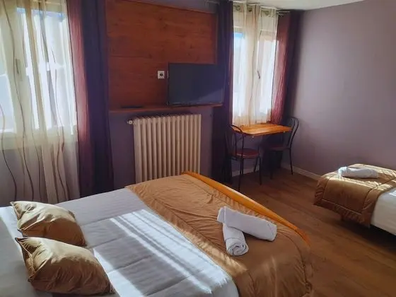 Üç Kişilik Oda