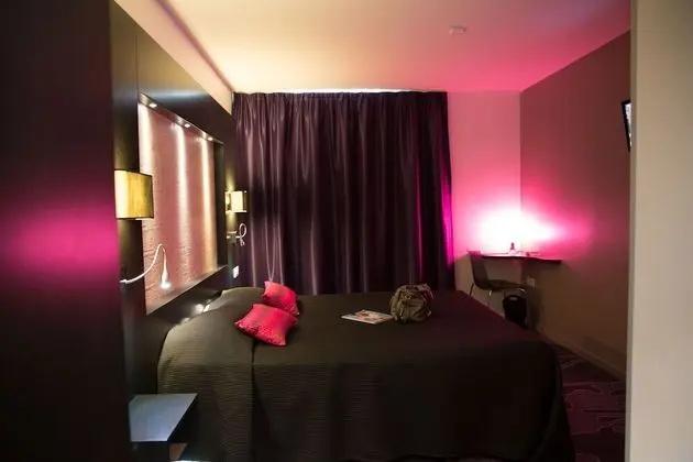 Deluxe Tek Büyük Yataklı Oda (Fashion)