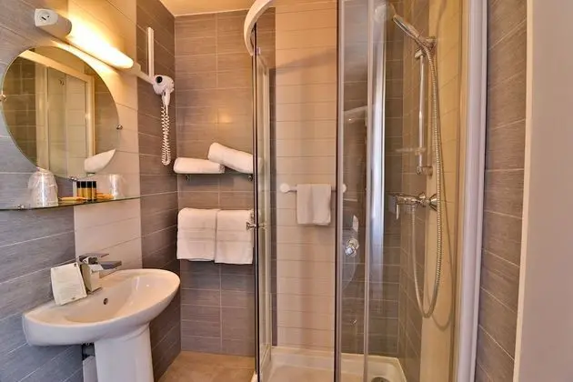 Superior Oda (family)