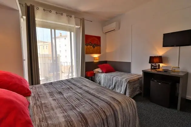 Superior Üç Kişilik Oda, Balkon