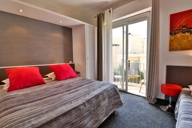 Superior Üç Kişilik Oda, Balkon