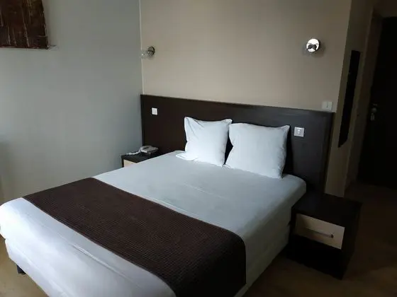 Standard Tek Büyük Yataklı Oda, Banyolu/Duşlu, Nehir Manzaralı (CHAMBRE DOUBLE)