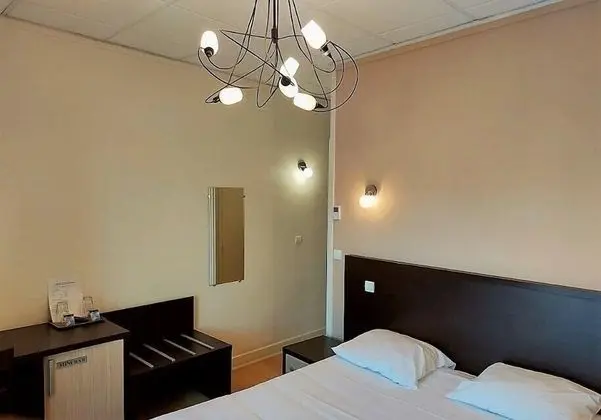Standard Tek Büyük Yataklı Oda, Banyolu/Duşlu, Nehir Manzaralı (CHAMBRE DOUBLE)
