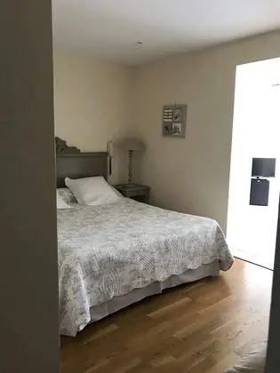 Premium Tek Büyük Yataklı Oda