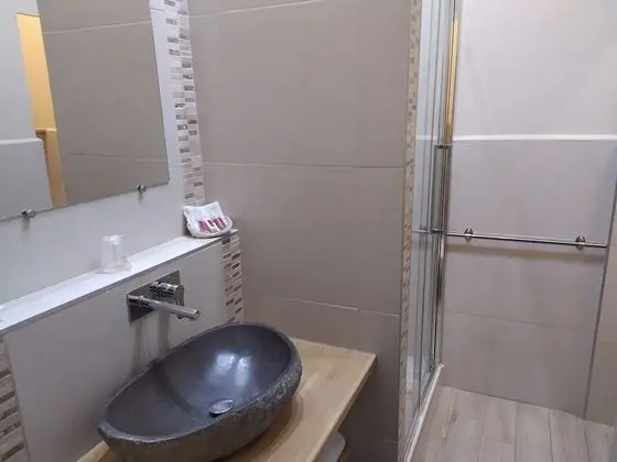 Comfort Tek Büyük Yataklı Oda