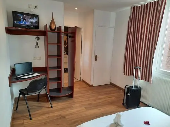 Tek Büyük Yataklı Oda