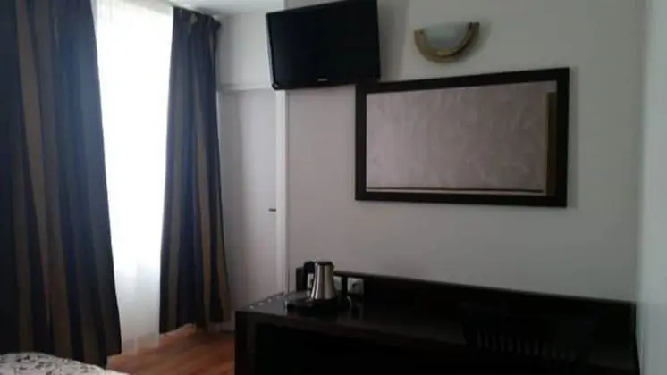 Tek Büyük Yataklı Oda