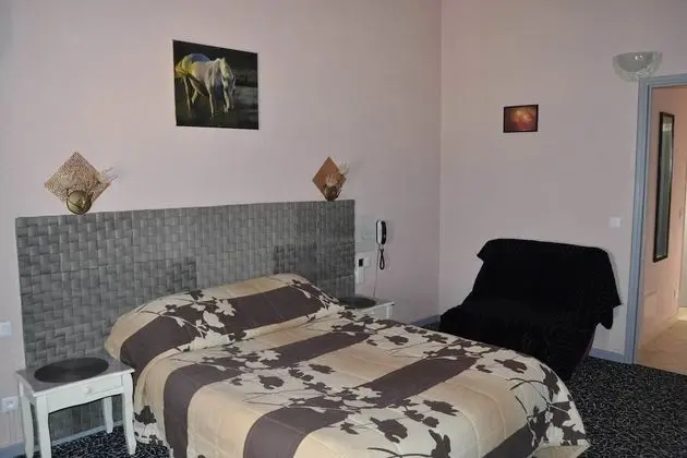 Üç Kişilik Oda, Deniz Manzaralı