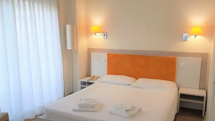 Tek Büyük Yataklı Oda, Dağ Manzaralı
