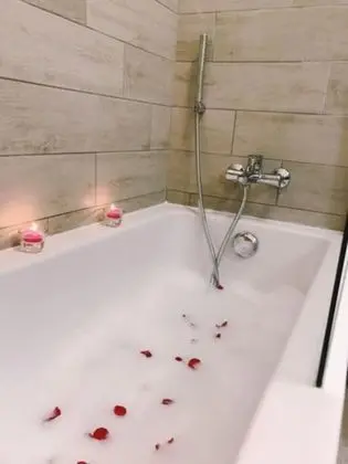 Üç Kişilik Oda, Teras, Şehir Manzaralı