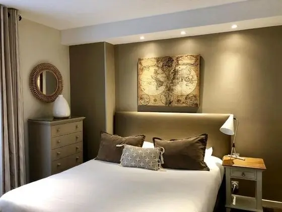 Comfort Tek Büyük Yataklı Oda (Main Villa)