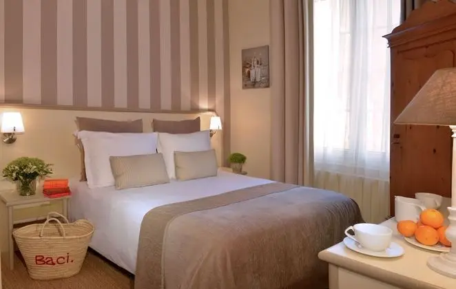 Standard Tek Büyük Yataklı Oda (Main Villa)