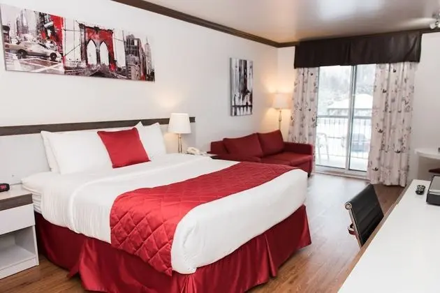 Comfort Tek Büyük Yataklı Oda, 1 Büyük (Queen) Boy Yatak ve Çekyat, Balkon