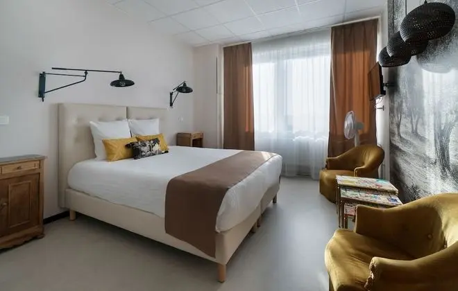 Tek Büyük veya İki Ayrı Yataklı Oda