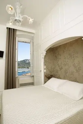 Comfort Tek Büyük Yataklı Oda, Deniz Manzaralı
