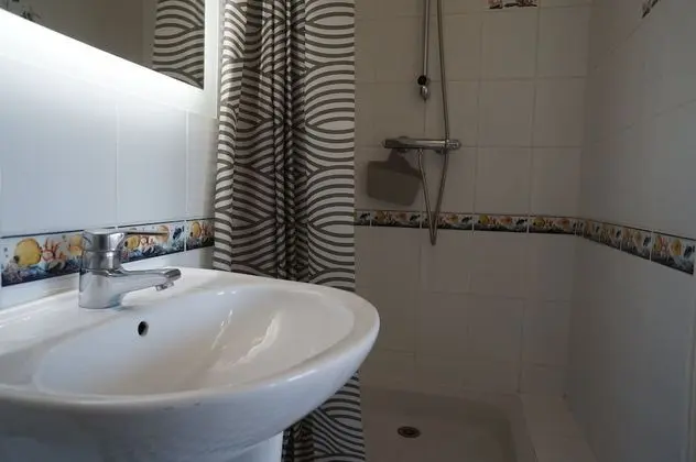 Tek Büyük Yataklı Oda, Banyolu/Duşlu (Budget)