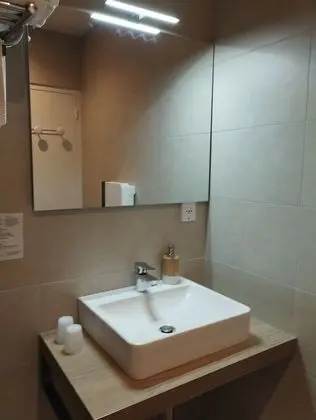 Standard Tek Büyük Yataklı Oda