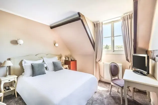 Comfort Oda, 1 Büyük (Queen) Boy Yatak, Sigara İçilmez, Küvet