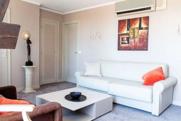 Süit, Birden Çok Yatak, Sigara İçilmez, Teras (Living Room;with Sofabed)