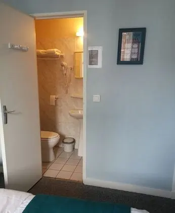 Standard Tek Büyük Yataklı Oda, Banyolu/Duşlu