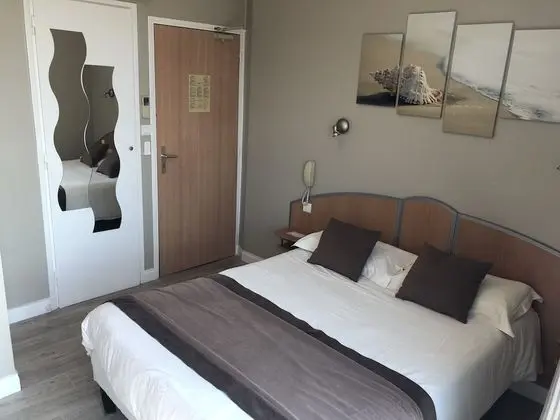 Chambre Double avec Terrasse Privée et Vue sur la Mer