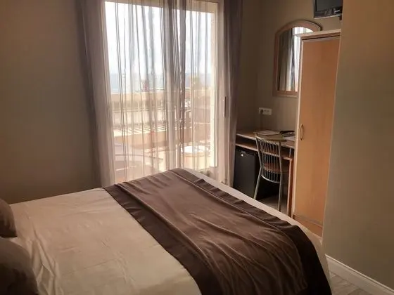 Chambre Double avec Terrasse Privée et Vue sur la Mer