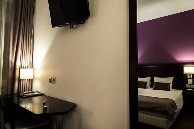 Comfort Tek Büyük Yataklı Oda