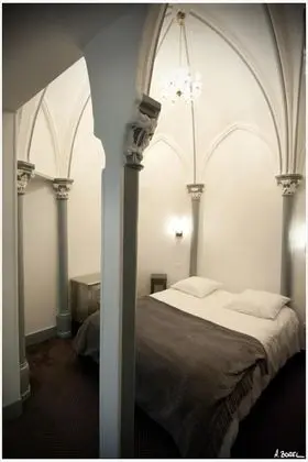 Tek Büyük Yataklı Oda (La Chapelle)