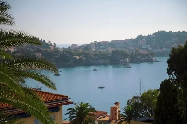 Dört Kişilik Oda, Deniz Manzaralı