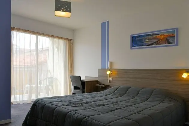 Tek Büyük Yataklı Oda, Balkon