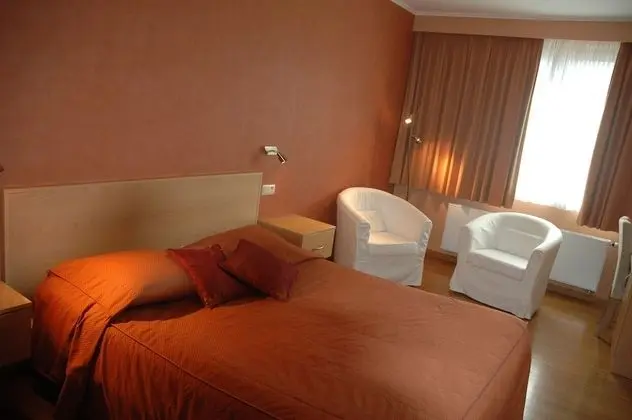 Superior Tek Büyük Yataklı Oda, 1 Büyük (Queen) Boy Yatak, Bahçe Manzaralı, Bahçeli