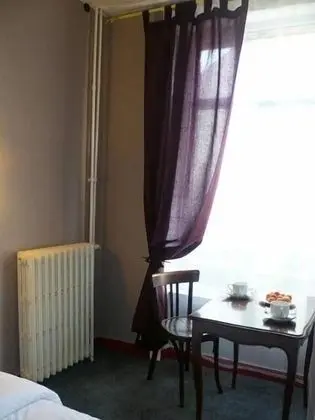 Tek Büyük Yataklı Oda, Sigara İçilmez