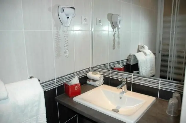 Comfort Tek Büyük Yataklı Oda