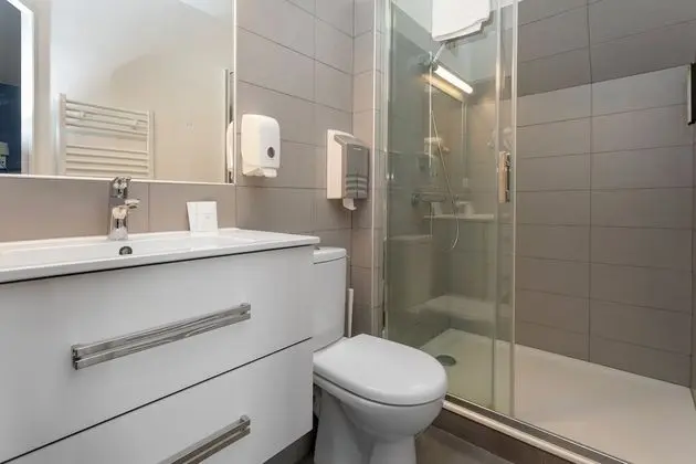 Classic Tek Büyük Yataklı Oda